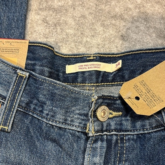 ✨ Levi’s Low Pro Straight Jeans – Women’s Size 34 – NWT ✨ - Picture 9 of 12